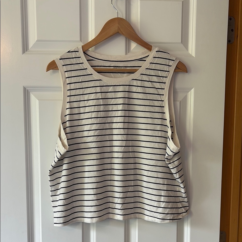 Old Navy White and Navy Sleeveless Tank Tee